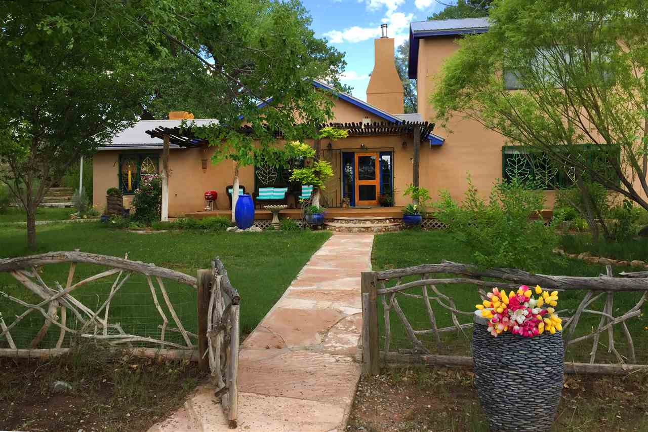 Abiquiu Land Northern New Mexico Real Estate Ann McDaniel 505 685