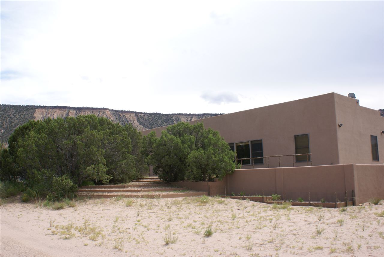Abiquiu Land Northern New Mexico Real Estate Ann McDaniel 505 685