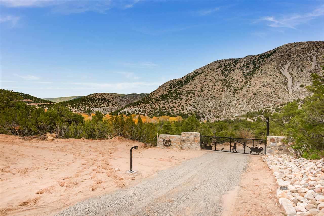 Abiquiu Land Northern New Mexico Real Estate Ann McDaniel 505 6854646