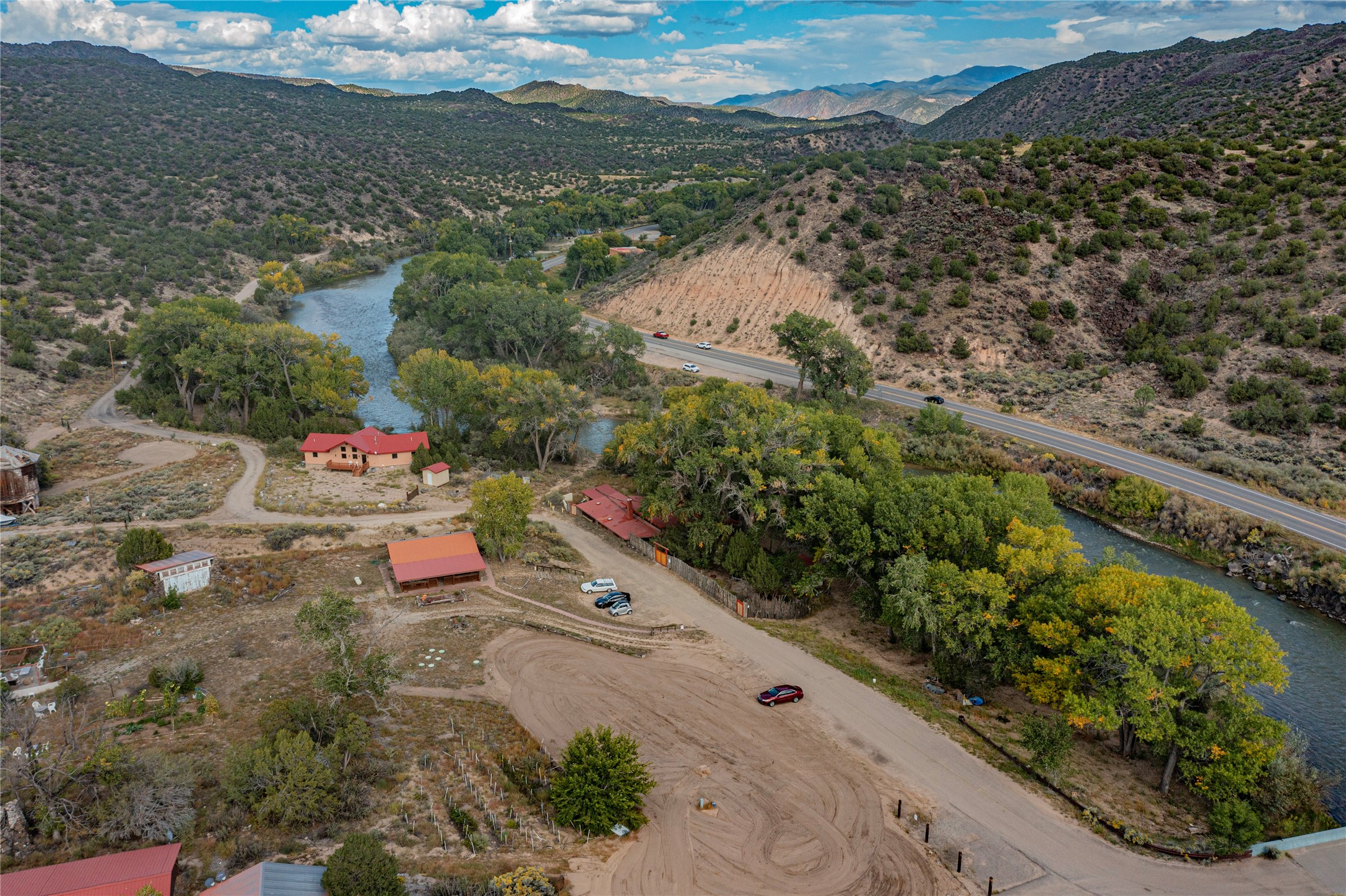 Abiquiu Land Northern New Mexico Real Estate – Ann McDaniel – 505 685-4646