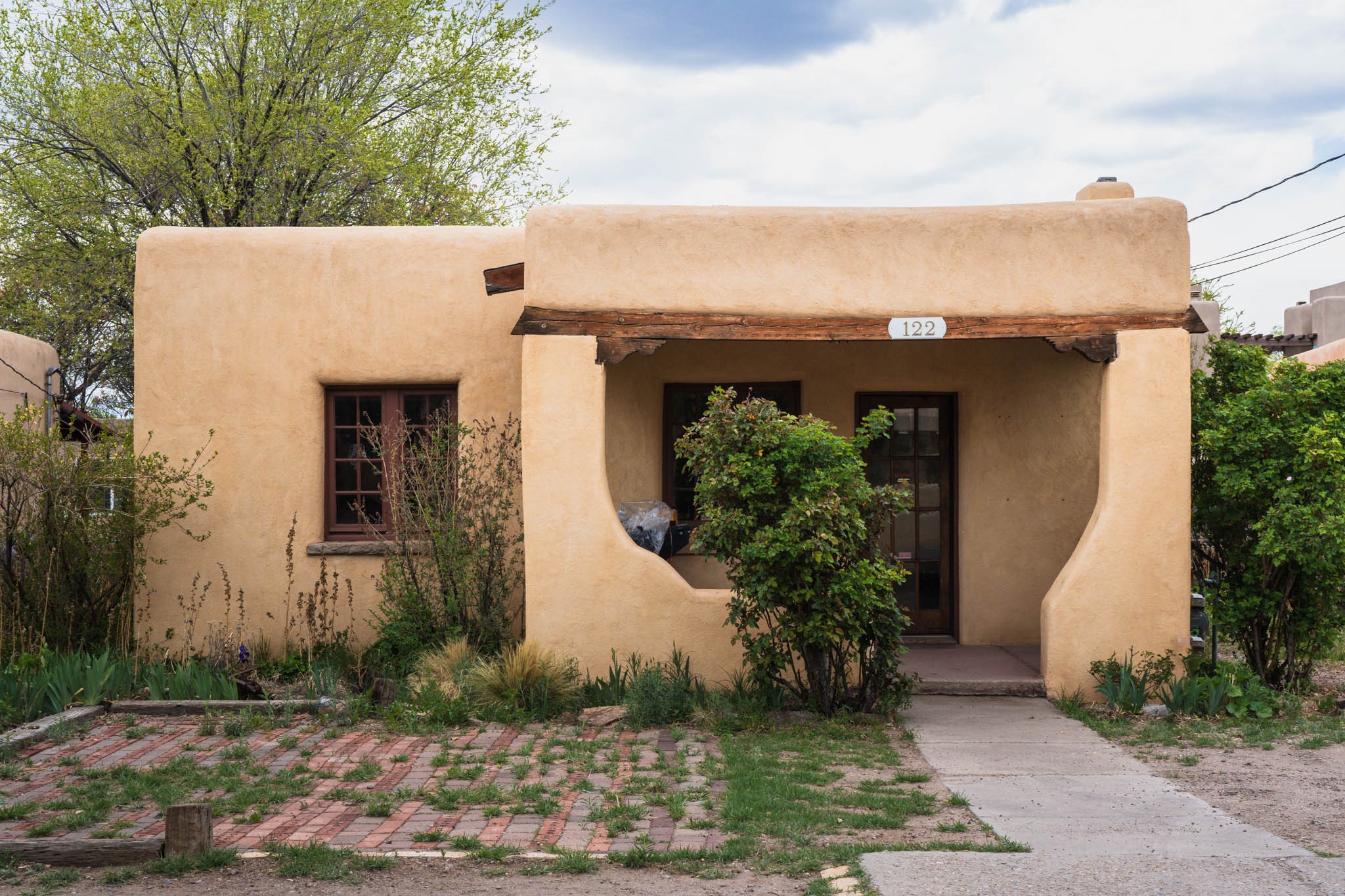 Abiquiu Land Northern New Mexico Real Estate – Ann McDaniel – 505 685-4646